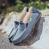 New Men Canvas Shoes Fashion Men Casual Shoes Comfortable Breathable Men Loafers Outdoor Slip On Shoes For Male Chaussure Homme aidase-shop